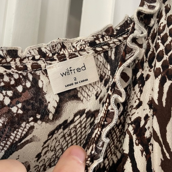 Aritzia Wilfred heartthrob dress - Picture 5 of 7